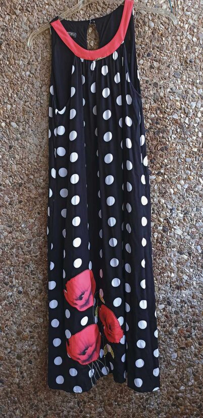 Noktalı ve gelincik çiçekli yazlık elbise