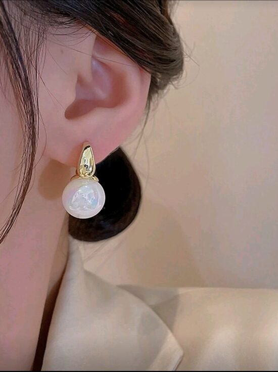 Luxurious occasion earrings